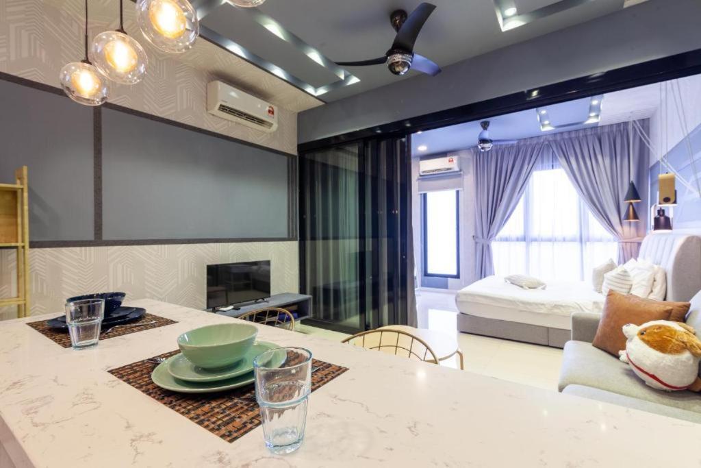 Highpark Suites In Petaling Jaya, Kelana Jaya By Plush Kampong Baharu Sungai Way Exterior foto