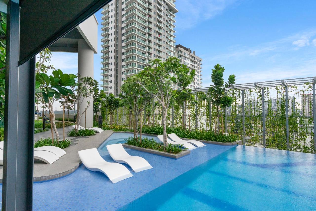 Highpark Suites In Petaling Jaya, Kelana Jaya By Plush Kampong Baharu Sungai Way Exterior foto